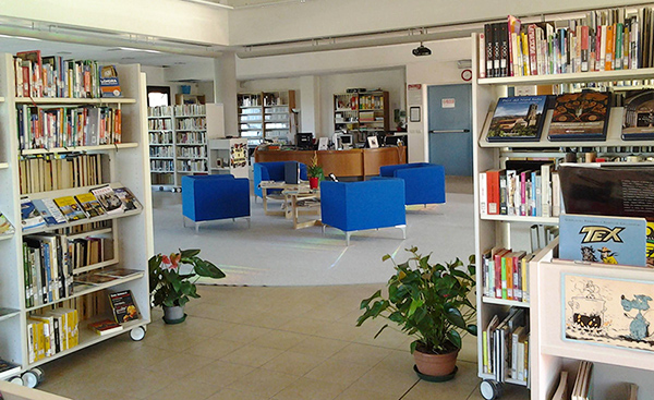 Foto Della Biblioteca Di Cavezzo A Modena