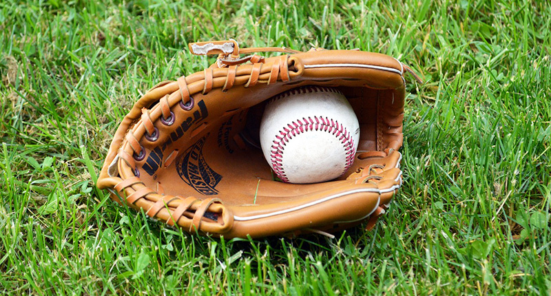Guanto e pallina da Baseball
