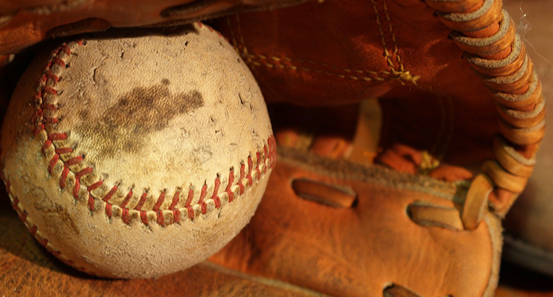 Guantone e Palla da Baseball