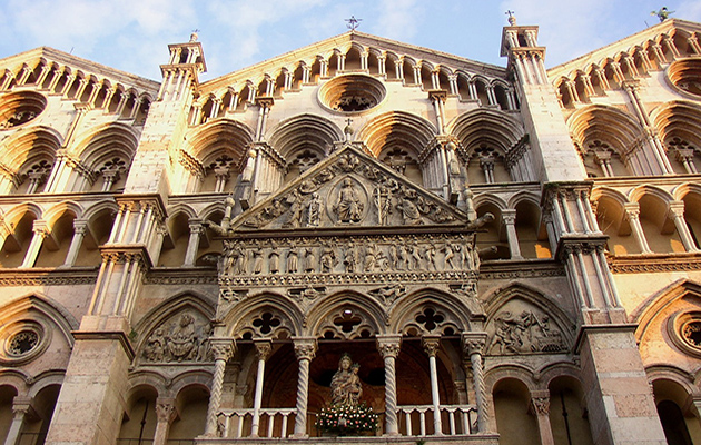 Duomo Di Ferrara