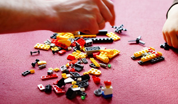 Giocare Con I Mattoncini Lego