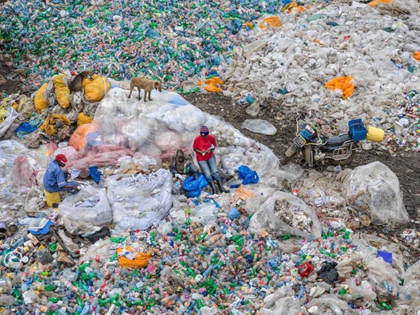 6. Dandora Landfill 3 Plastics Recycling Nairobi Kenya 2016 WEB