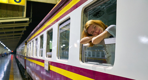 Ragazza Salita Sul Treno