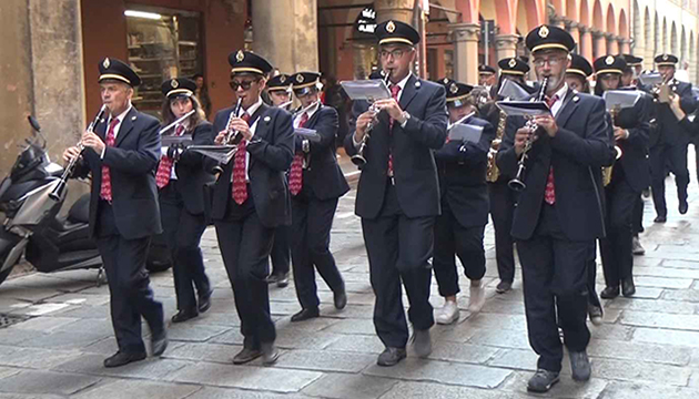 Banda In Centro A Bologna