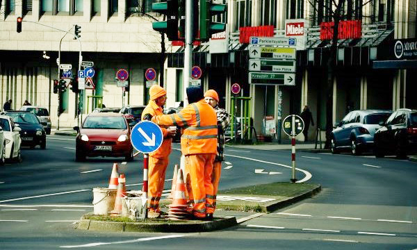 Tecnici Lavorano Alla Fbra Ottica