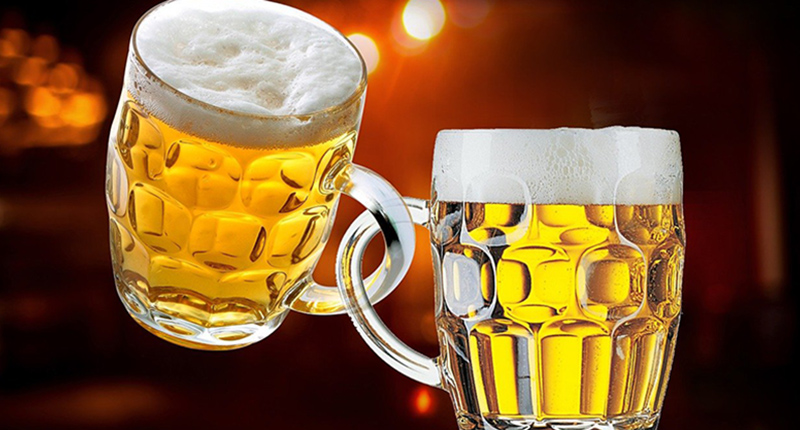 Boccali di Birra Chiara