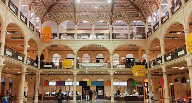 Interno Biblioteca Salaborsa